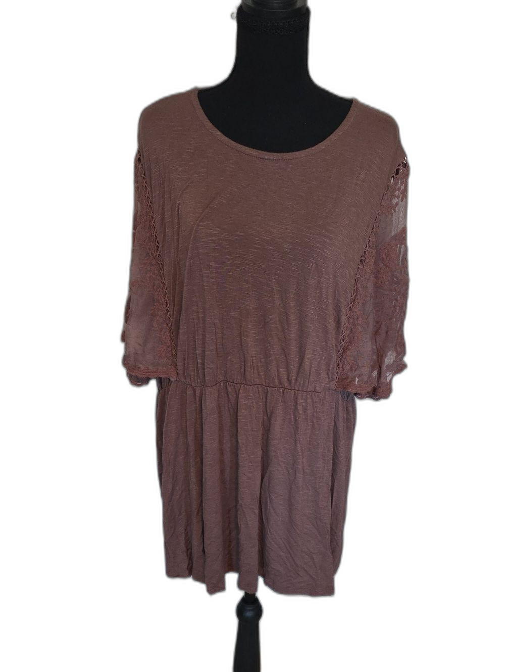 Torrid Brown-Mauve Knit Top with Lace Trim